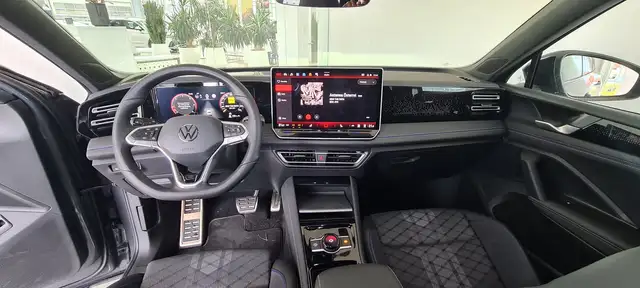 Volkswagen Tiguan R-Line TDI 4MOTION DSG Ansicht 15