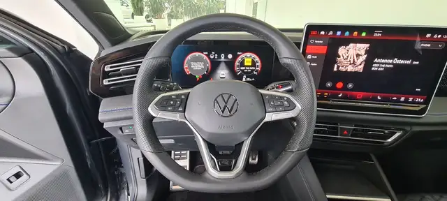 Volkswagen Tiguan R-Line TDI 4MOTION DSG Ansicht 7