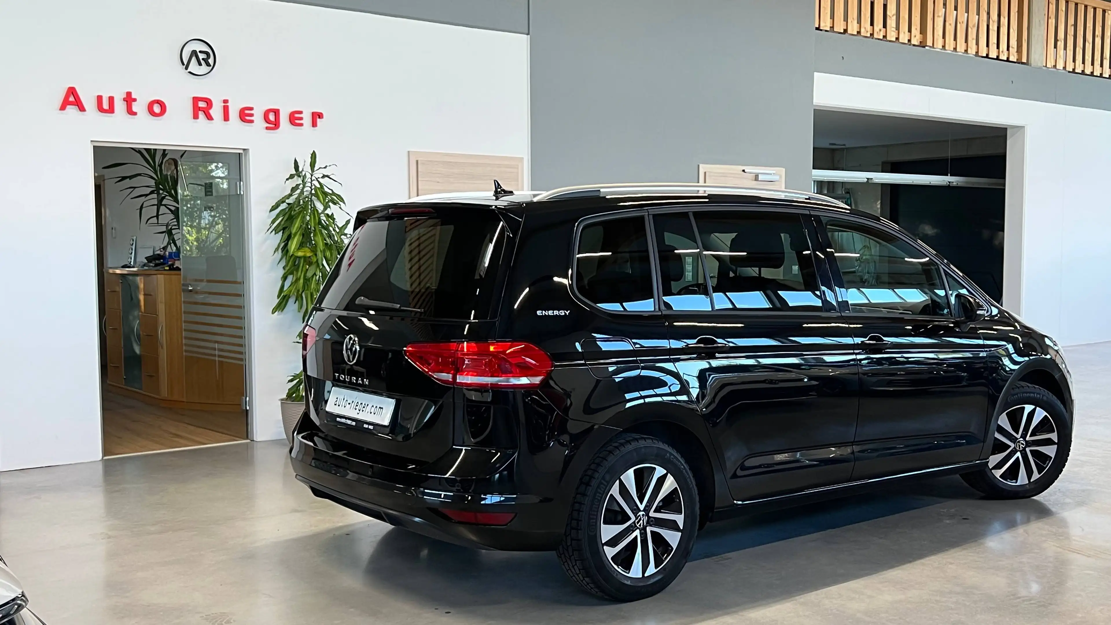 Volkswagen Touran Comfortline 1,5 TSI Rückfahrkamera, 7 Sitze, Navi — photo 4