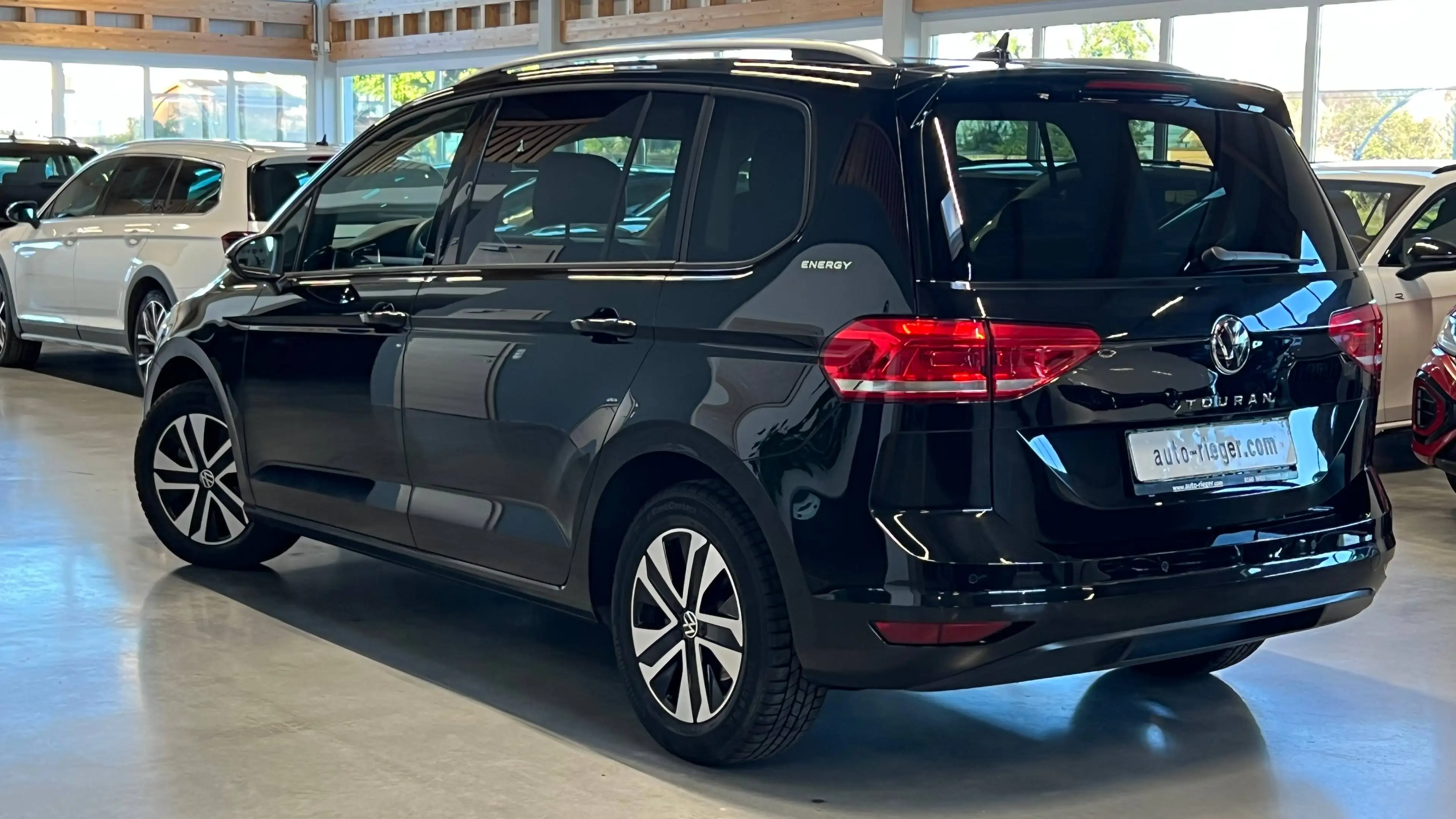 Volkswagen Touran Comfortline 1,5 TSI Rückfahrkamera, 7 Sitze, Navi — photo 3