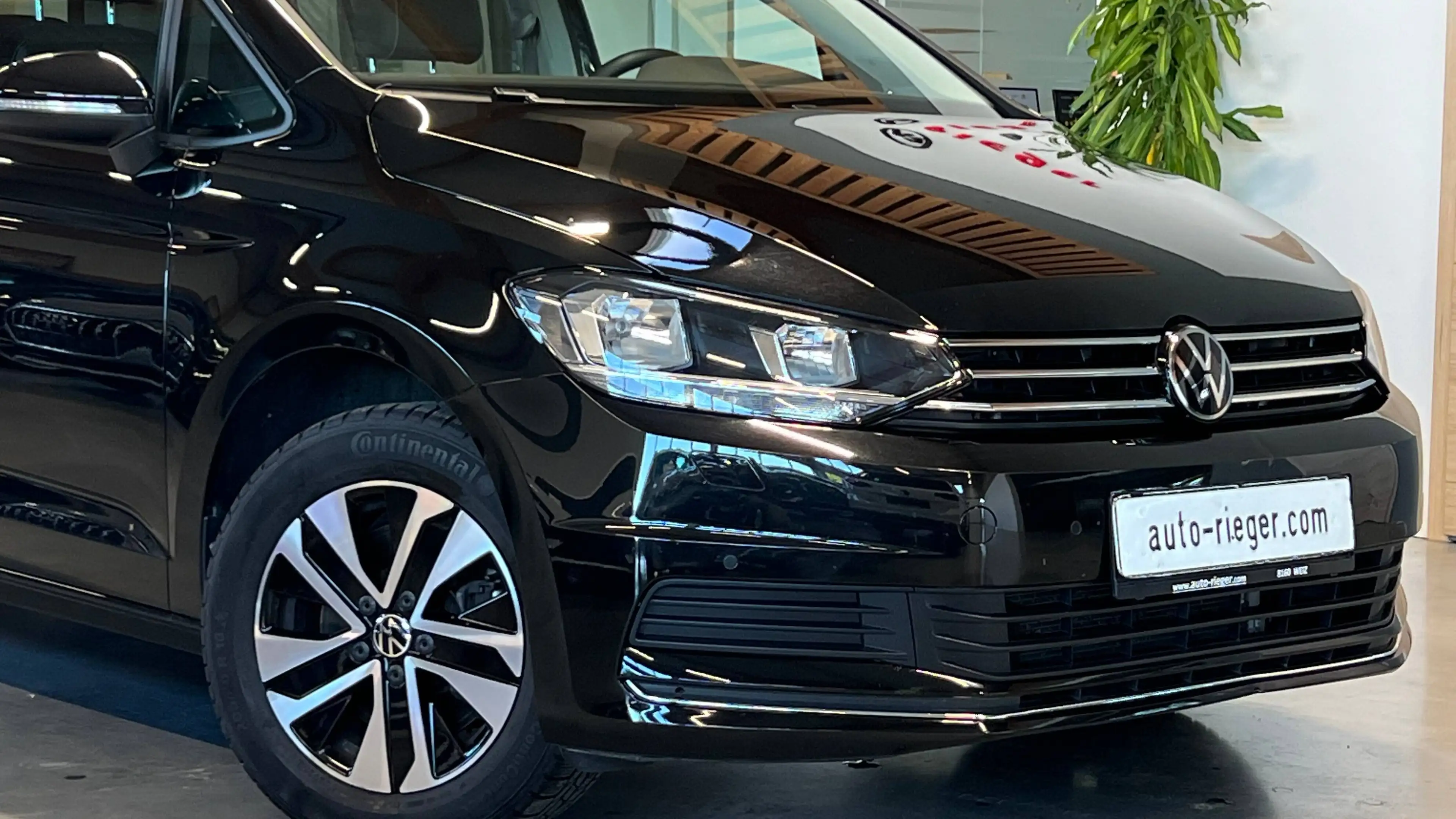 Volkswagen Touran Comfortline 1,5 TSI Rückfahrkamera, 7 Sitze, Navi — photo 5