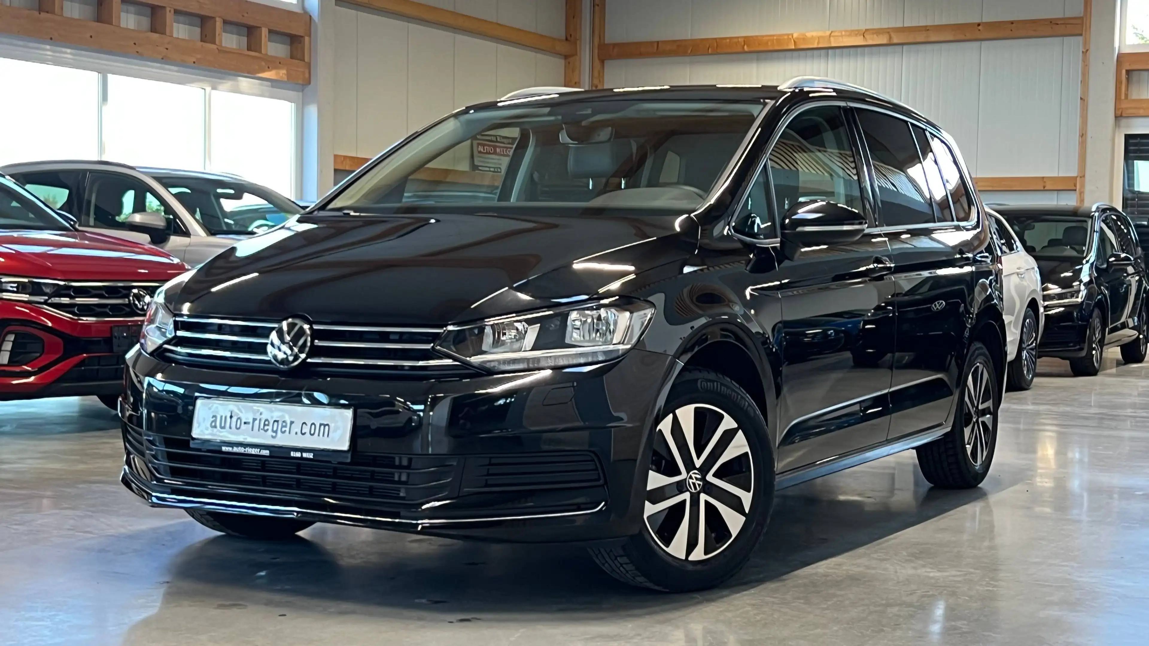 Volkswagen Touran Comfortline 1,5 TSI Rückfahrkamera, 7 Sitze, Navi — photo 2