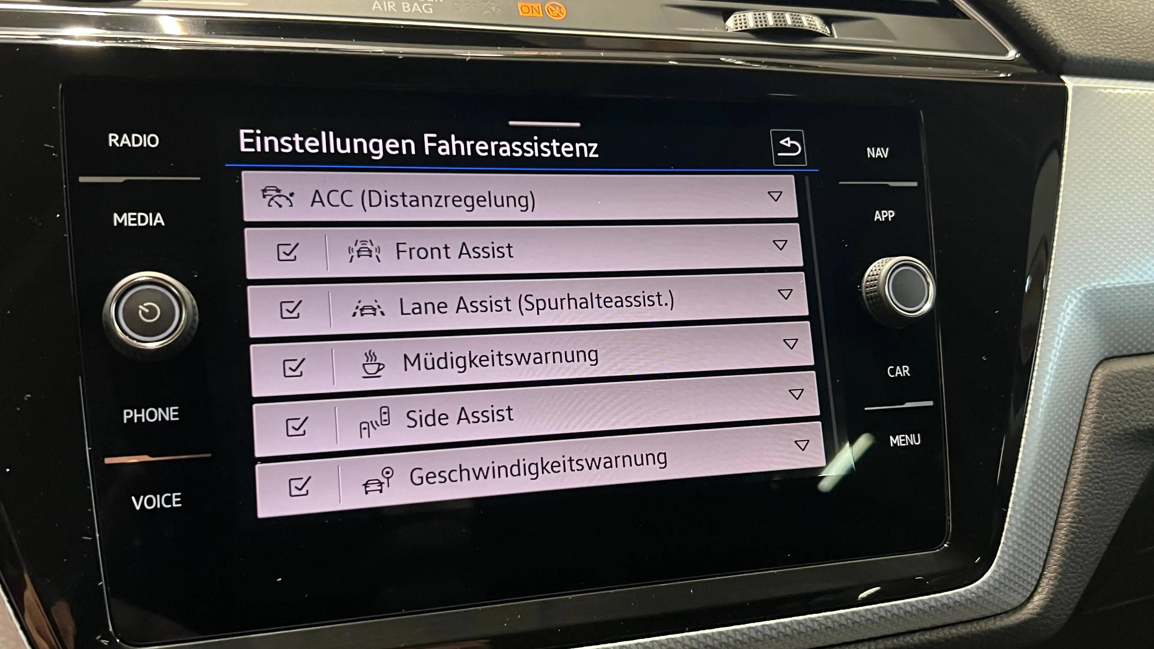 Volkswagen Touran Comfortline 1,5 TSI Rückfahrkamera, 7 Sitze, Navi — photo 14