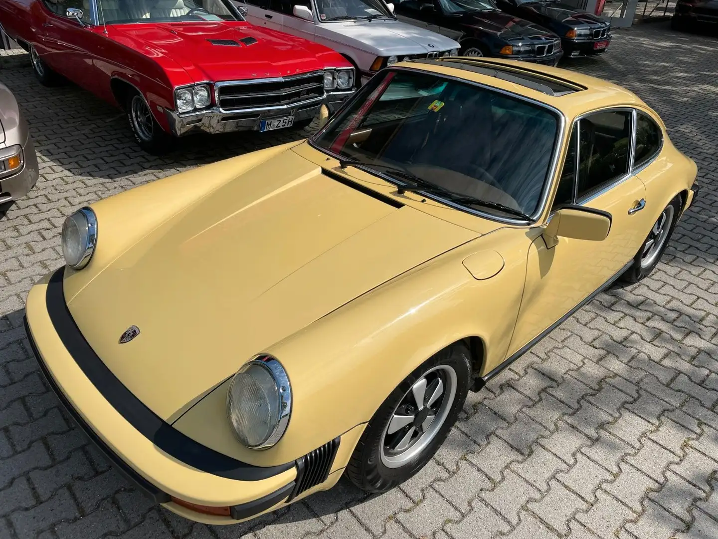 Porsche 911 2.7 S Coupe  -SD - dt. Qualitatsrestauration Amarillo - 2