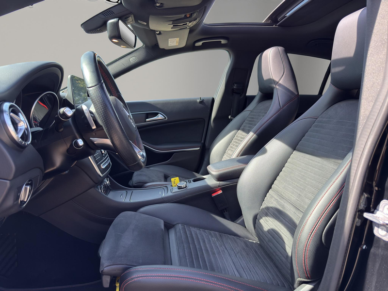 Mercedes-Benz CLA 180 Shooting Brake Business Solution AMG Night Upgrade — photo 12