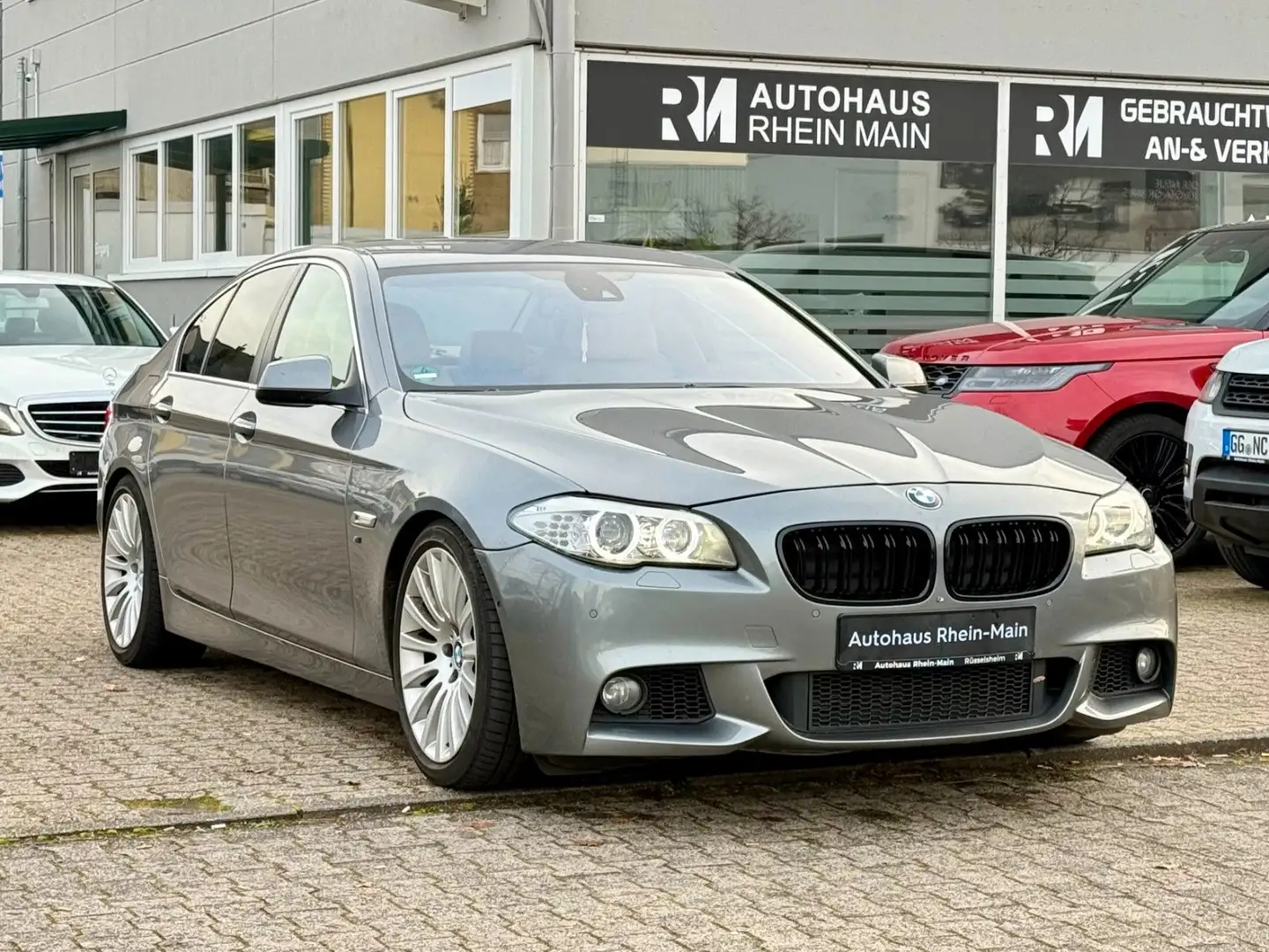 BMW 530 d M-Sport*SoftCl.*4xShz*NavPro*360°*ComfortSi Grau - 1