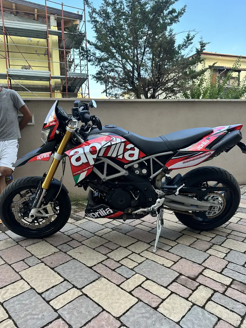 Aprilia Dorsoduro aprilia dorsoduro 750 abs - 1