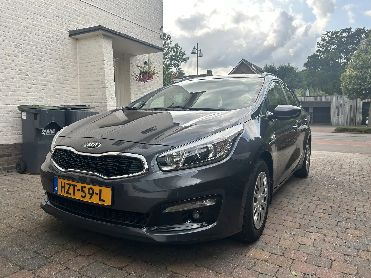 Kia Ceed / cee'd 1.4 CVVT Grijs - 2