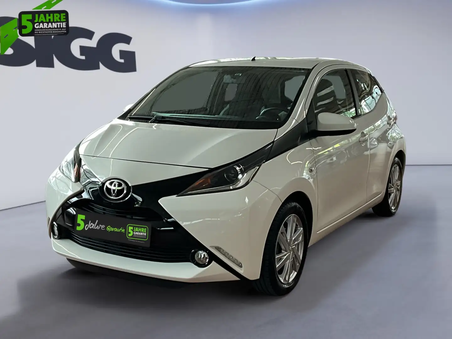 Toyota Aygo 1.0 x-play Team D Tempomat LED-Tagfahrlicht Weiß - 2