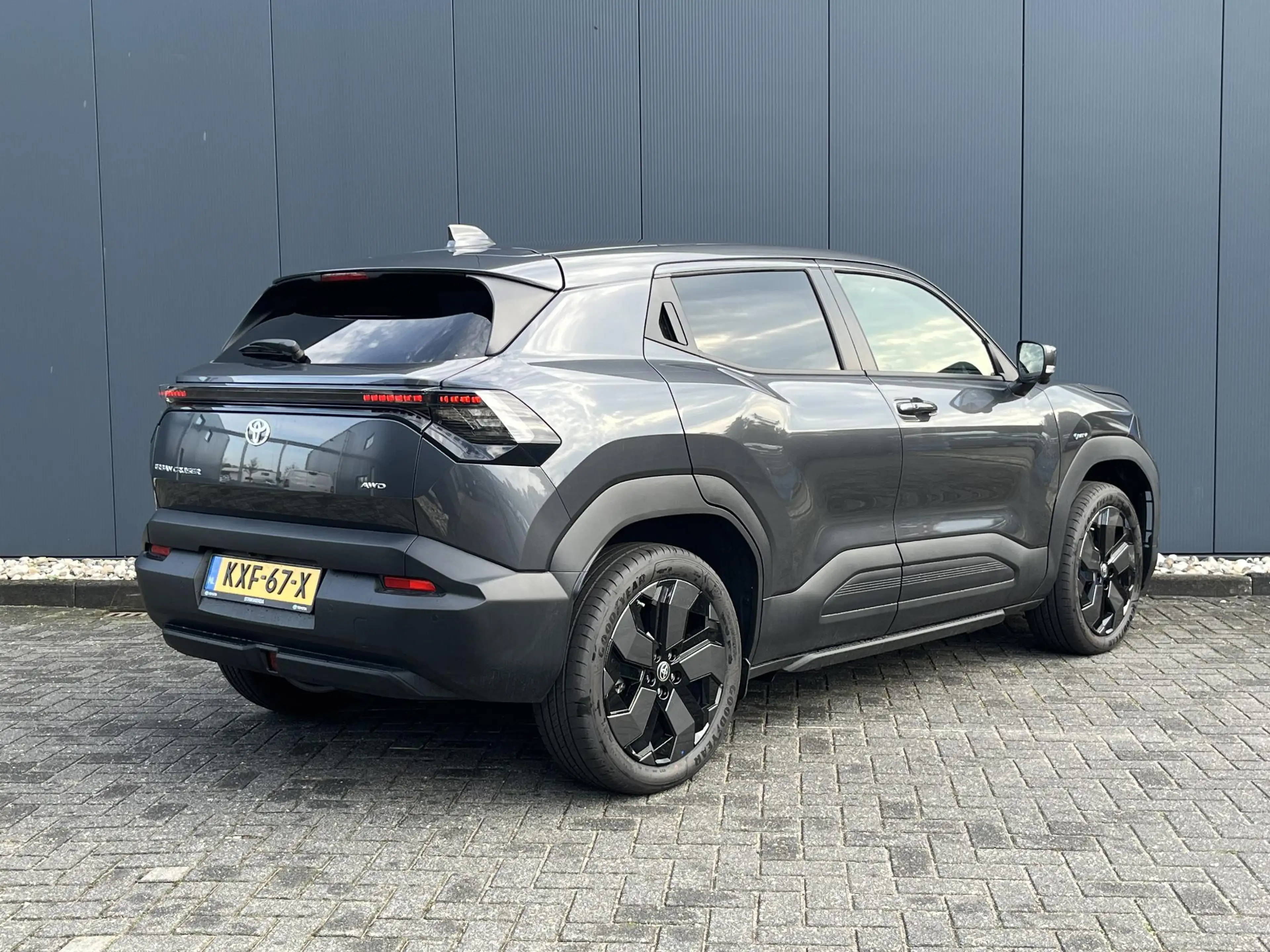 Toyota Urban Cruiser Executive AWD 61 kWh | Panorama dak | 360 camera | — photo 3