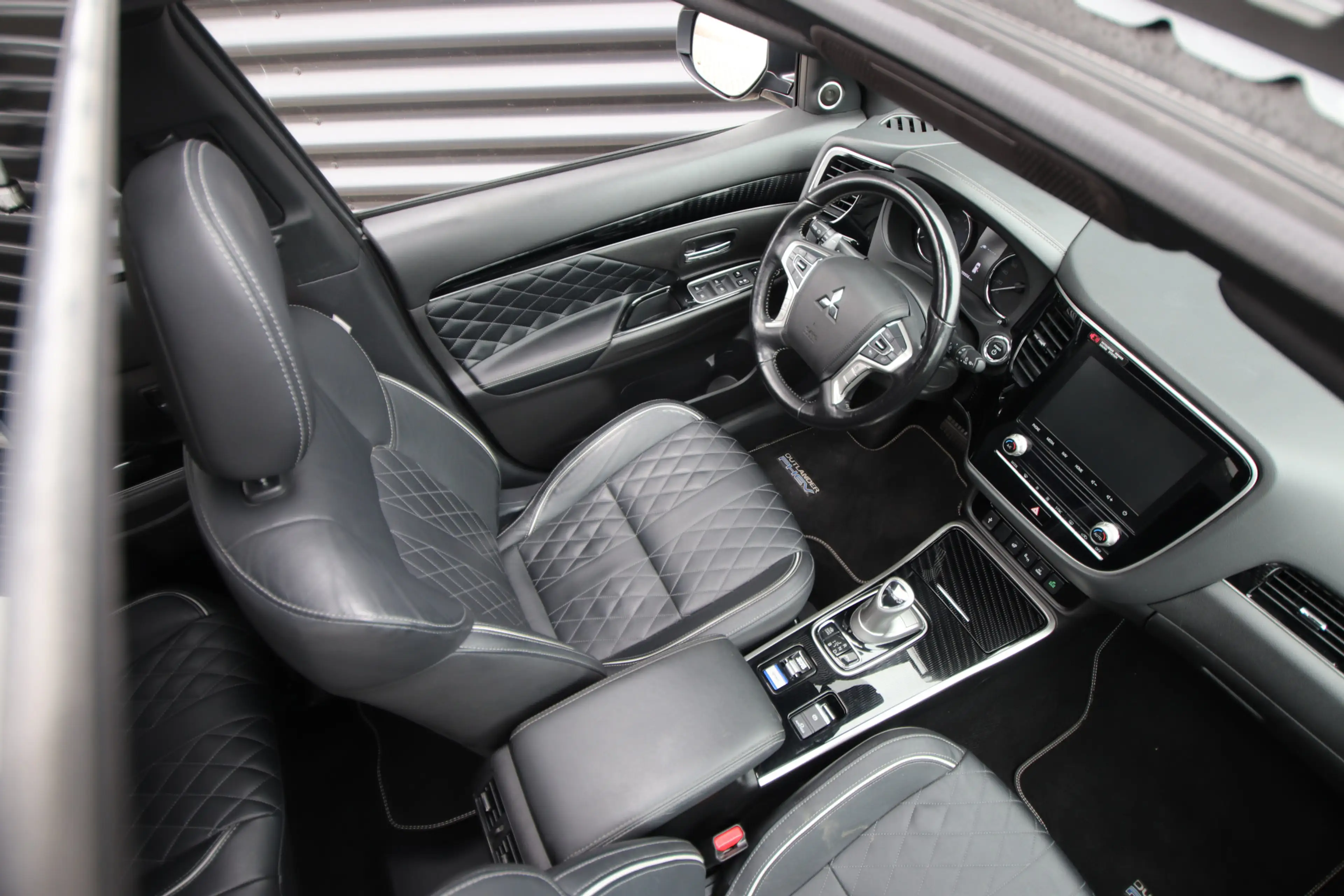 Mitsubishi Outlander 2.4 PHEV Instyle Opendak, Adaptive Cruise — photo 13