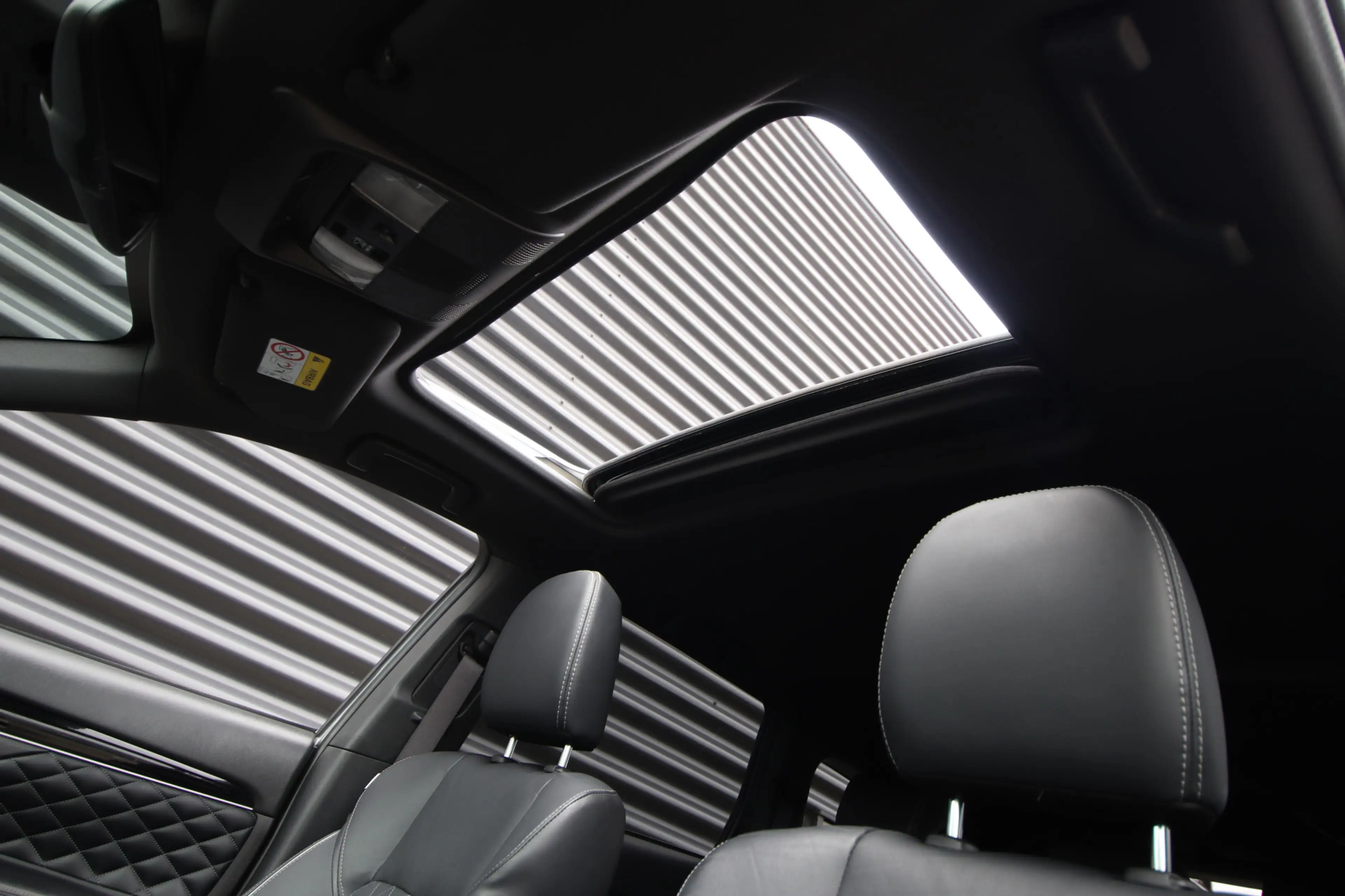 Mitsubishi Outlander 2.4 PHEV Instyle Opendak, Adaptive Cruise — photo 14
