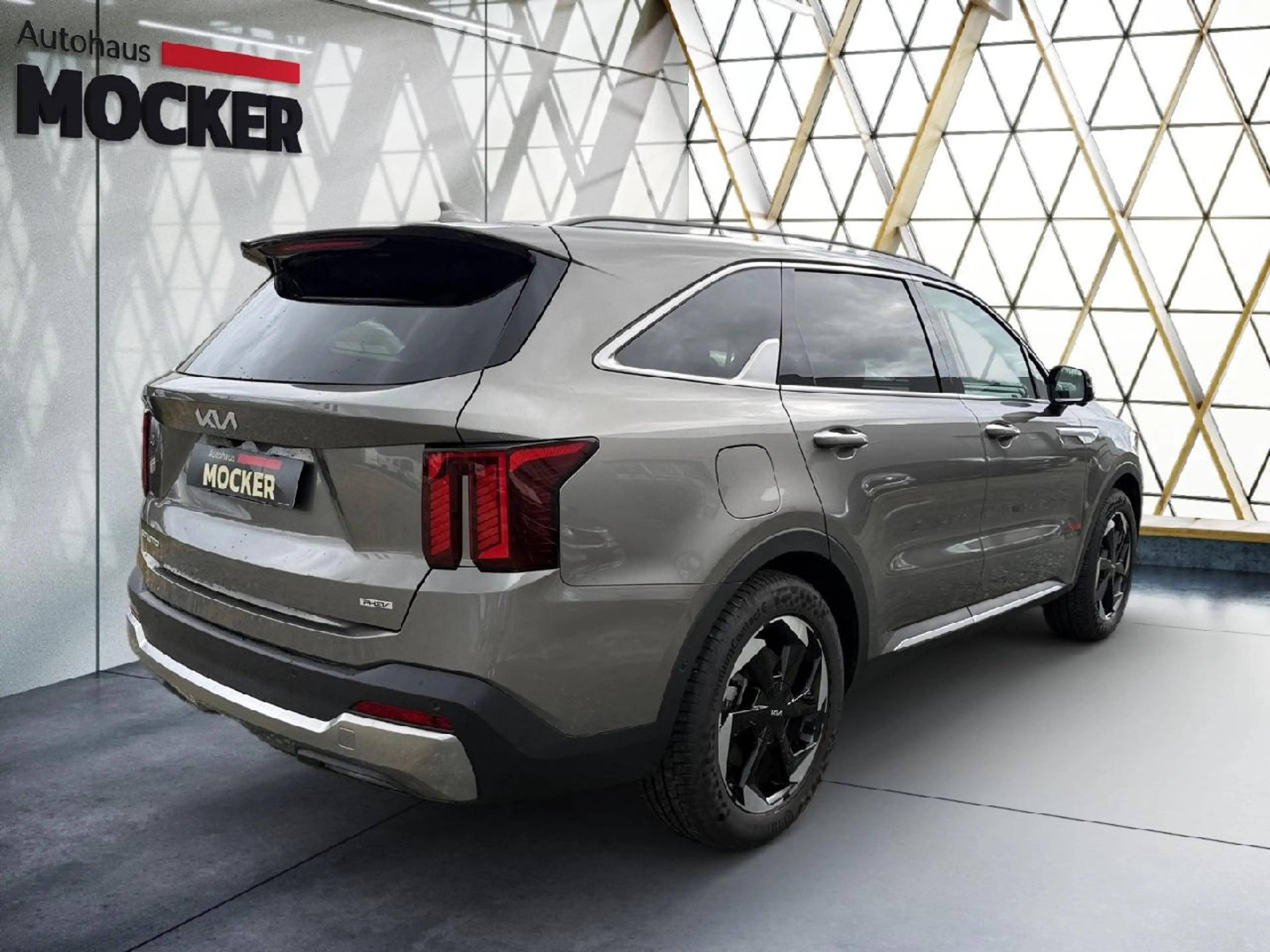 Kia Sorento Platinum 4WD Plug-In Hybrid — photo 6