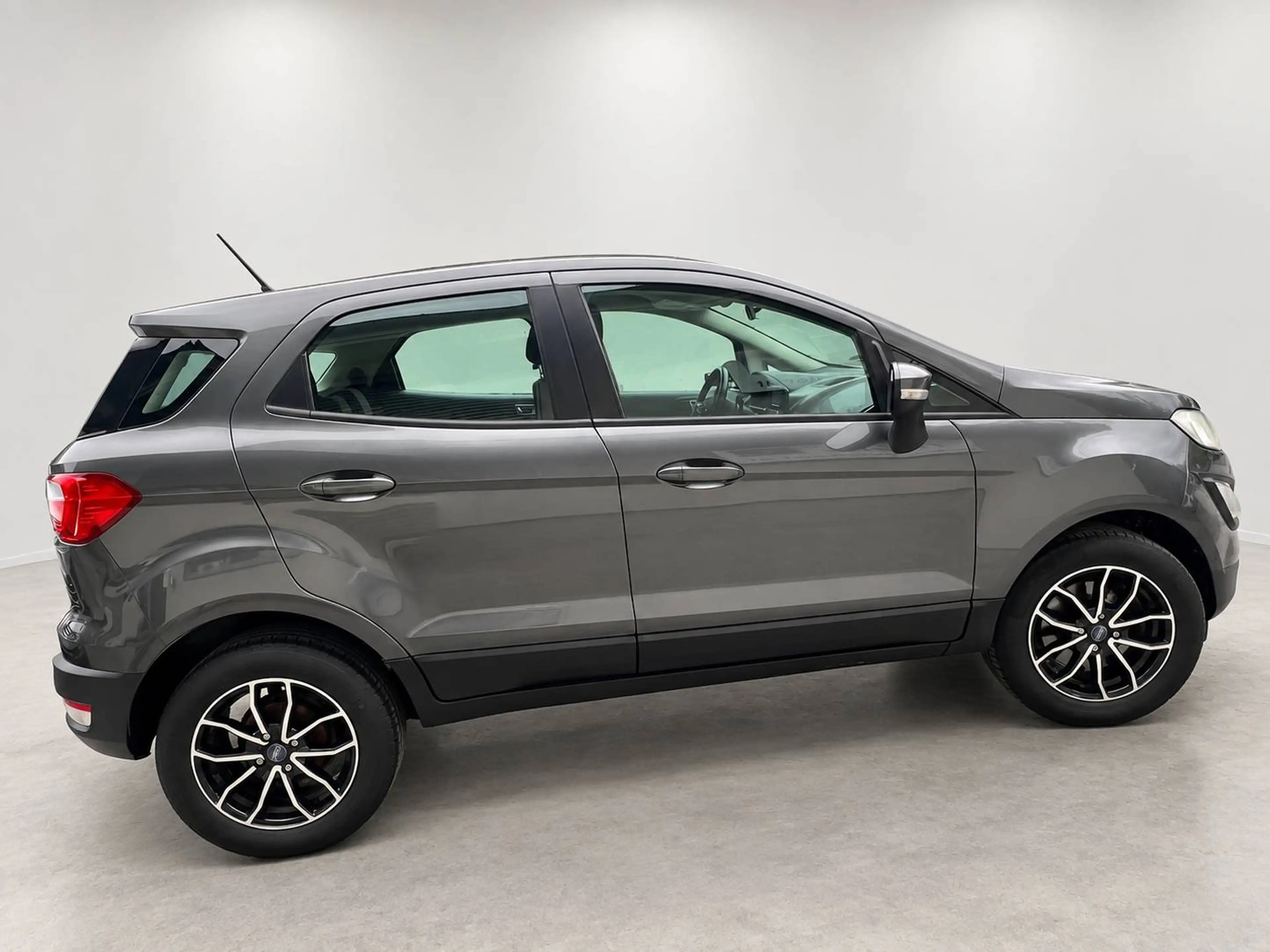 Ford EcoSport 1,5 TDCi Titanium — photo 7