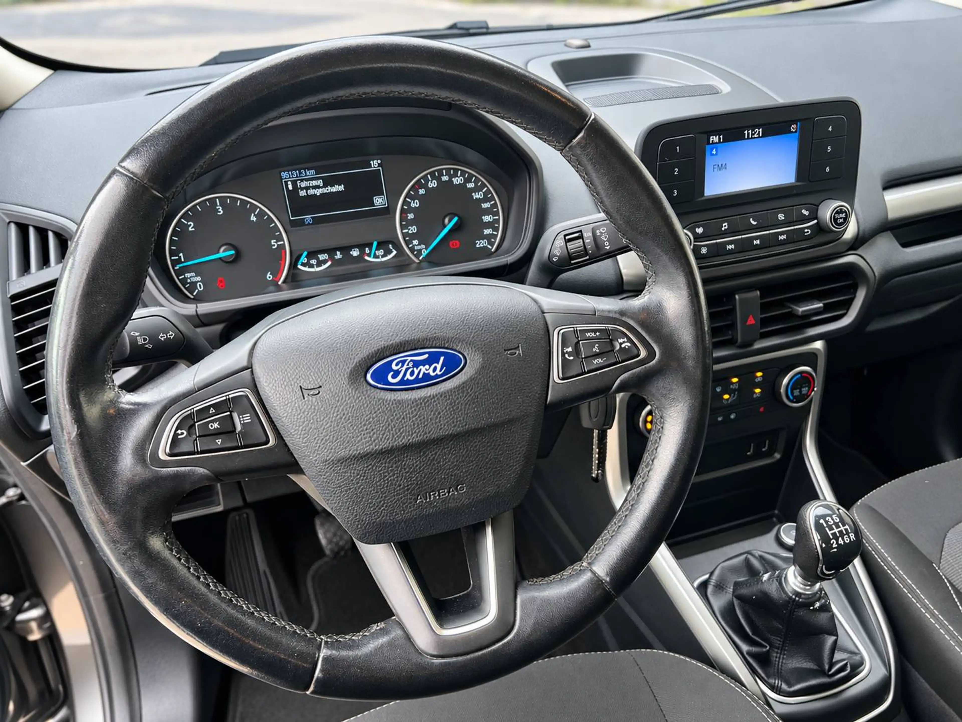 Ford EcoSport 1,5 TDCi Titanium — photo 13