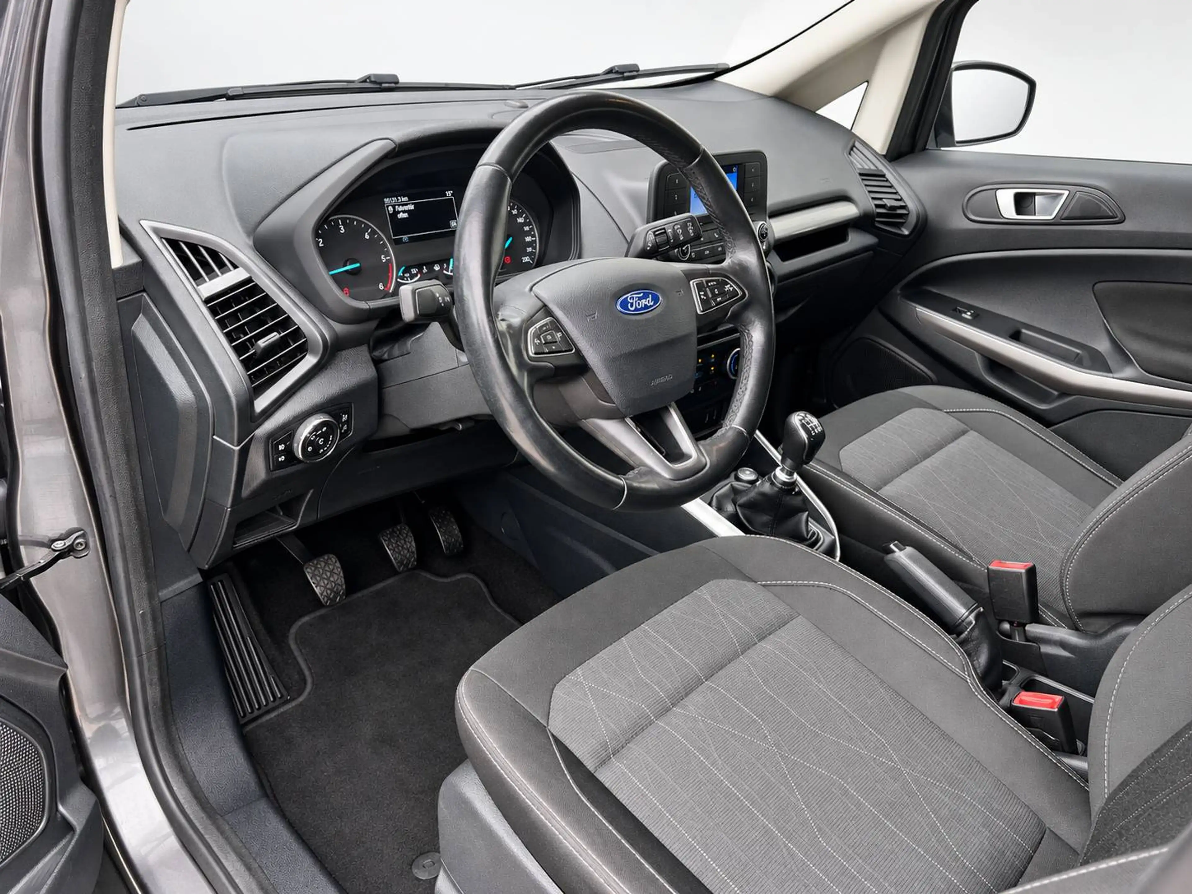 Ford EcoSport 1,5 TDCi Titanium — photo 10