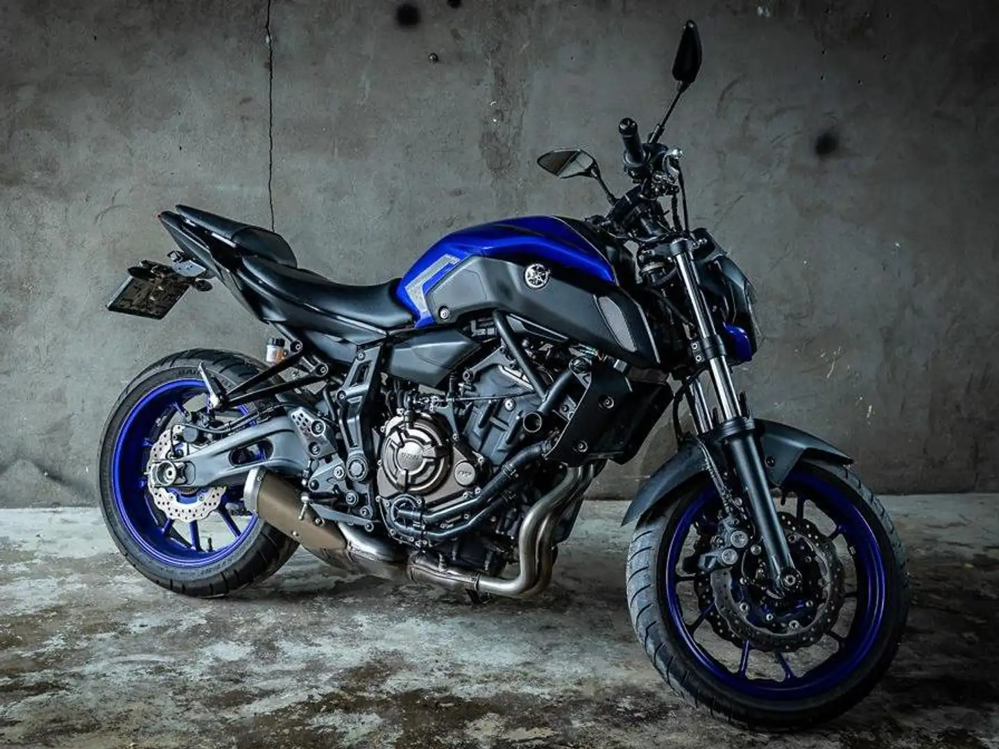 Yamaha MT-07 Akrapovič/Draadloos telefoon opladen Blauw - 1