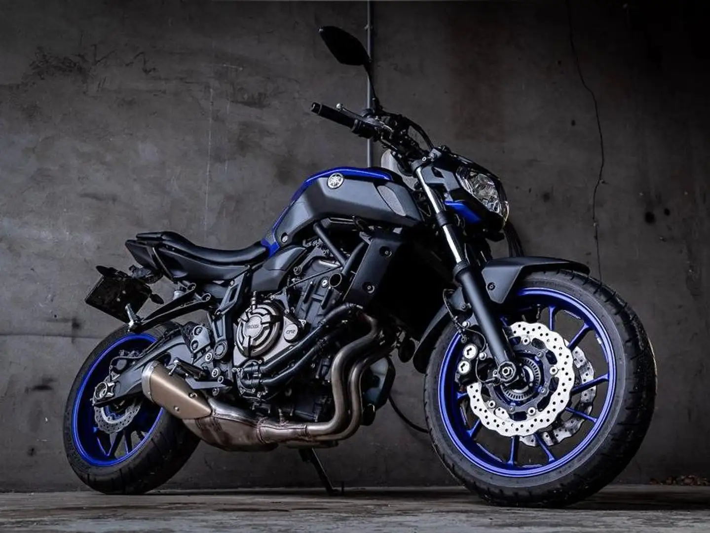 Yamaha MT-07 Akrapovič/Draadloos telefoon opladen Blauw - 2
