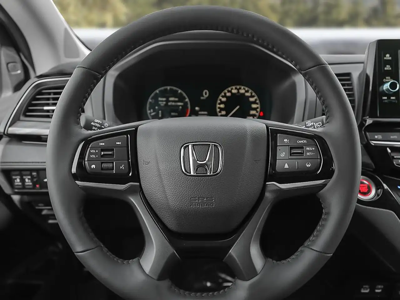 Honda Odyssey снимка Honda Odyssey