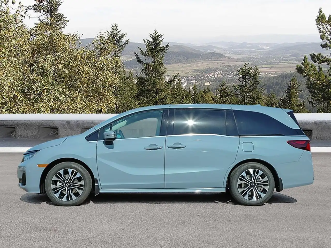 Honda Odyssey снимка Honda Odyssey