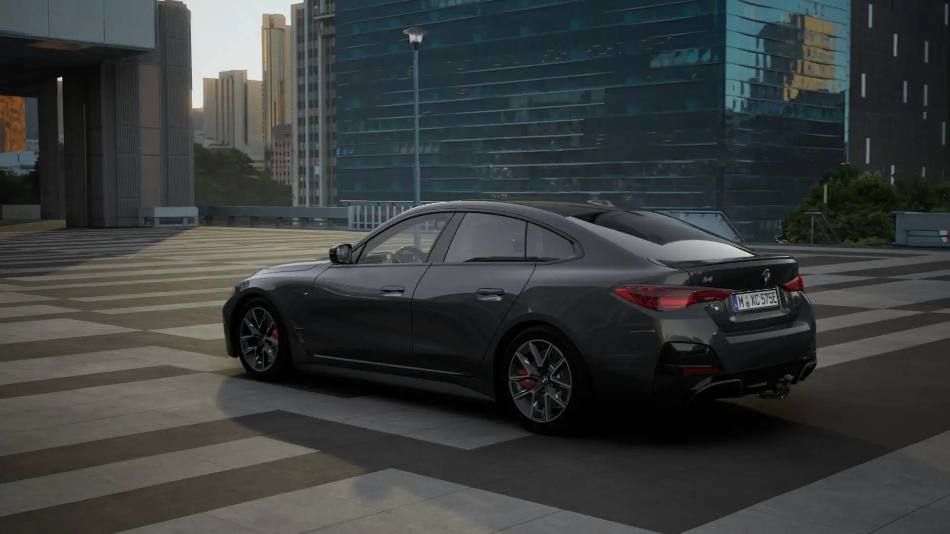 BMW i4 xDrive40 M Sport / Schuif-kanteldak / Trekhaak / A Grijs - 2