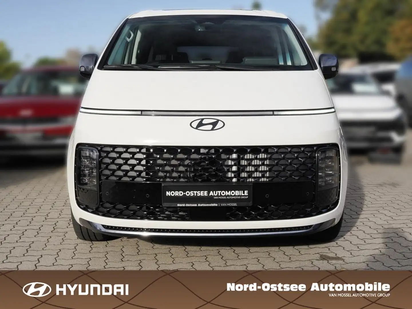 Hyundai STARIA HEV 7-Sitzer Signature Panoramadach Weiß - 2