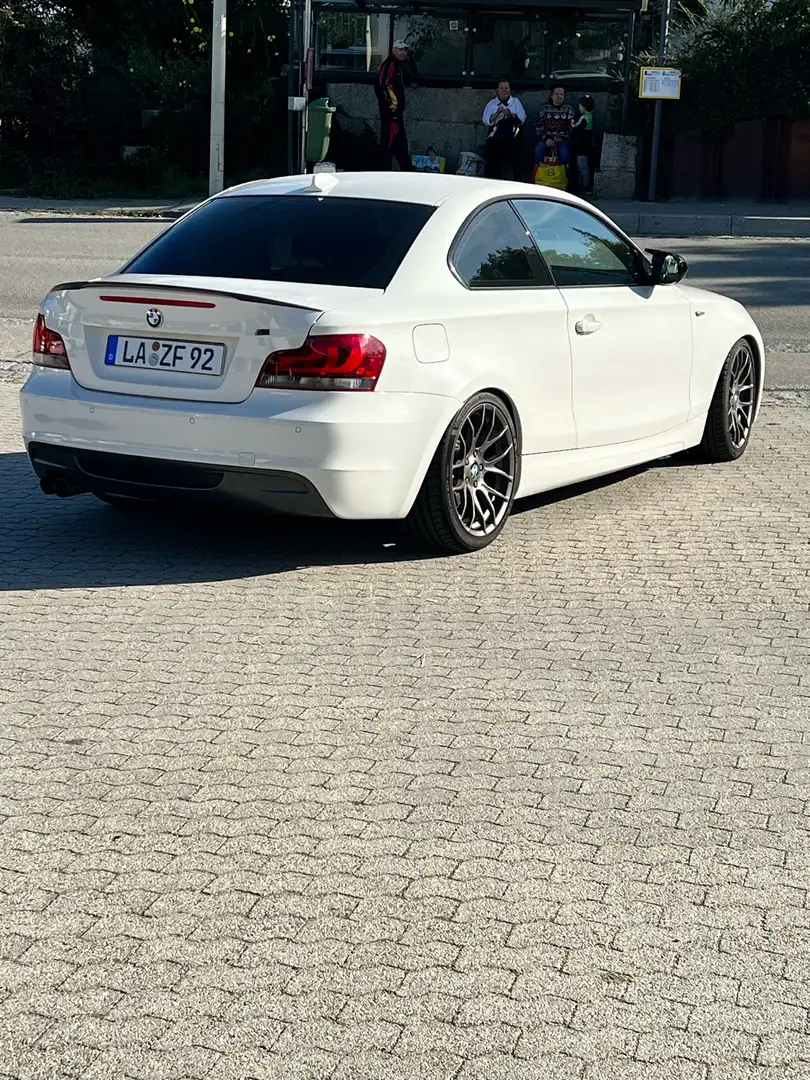 BMW 123 123d Coupe Weiß - 2