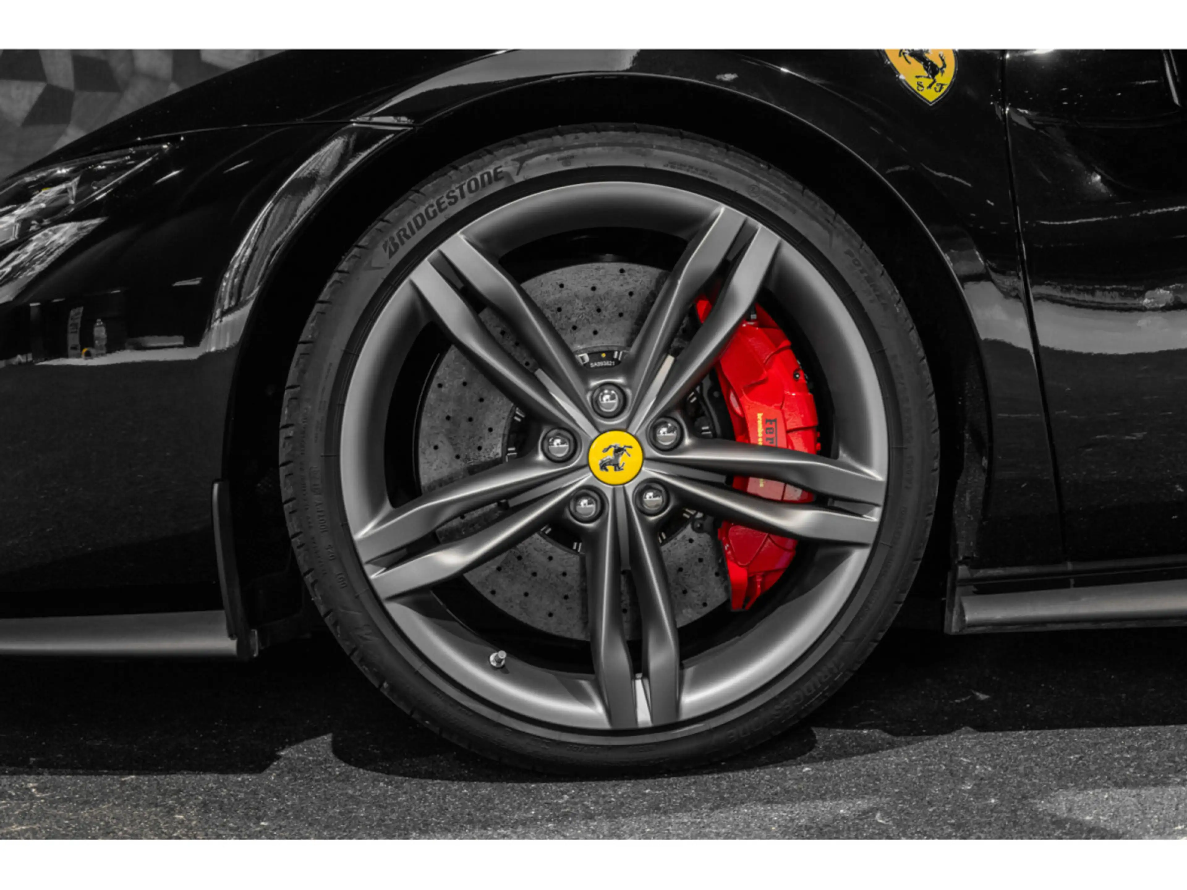 Ferrari 296 GTS NERO DS 1250 V6 BI-TURBO — photo 8