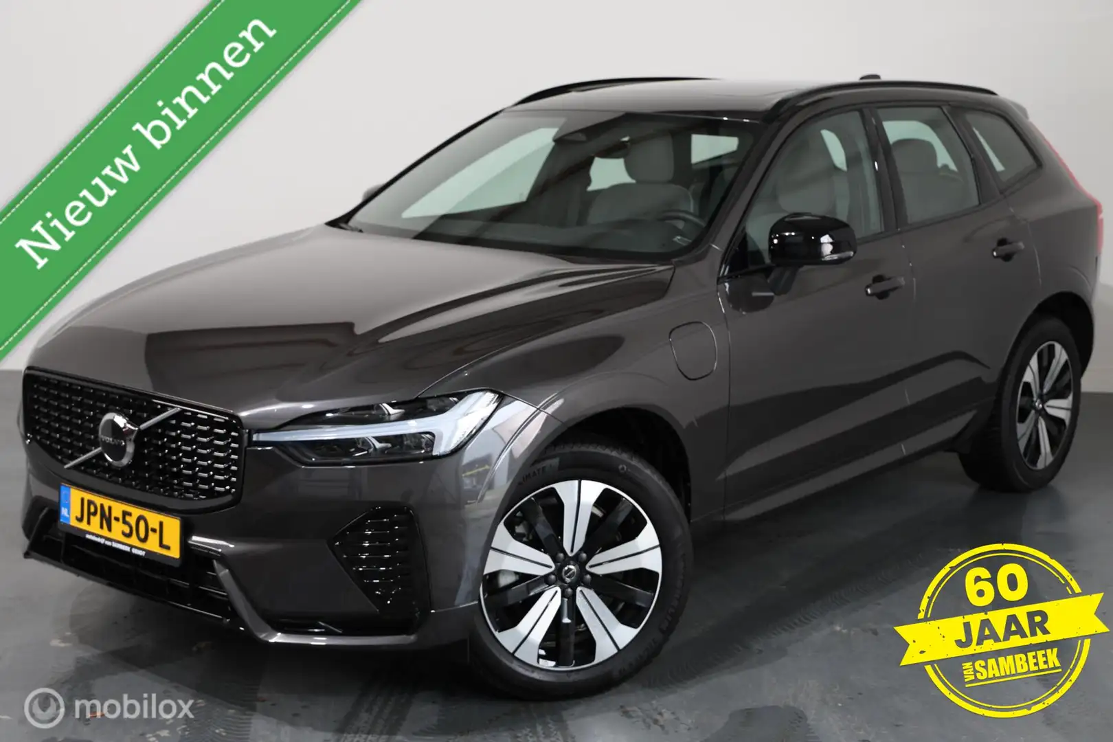 Volvo XC60 2.0 T6 PHEV AWD Plus Dark-PANO-H&K AUDIO- MEMORY-W Grijs - 2