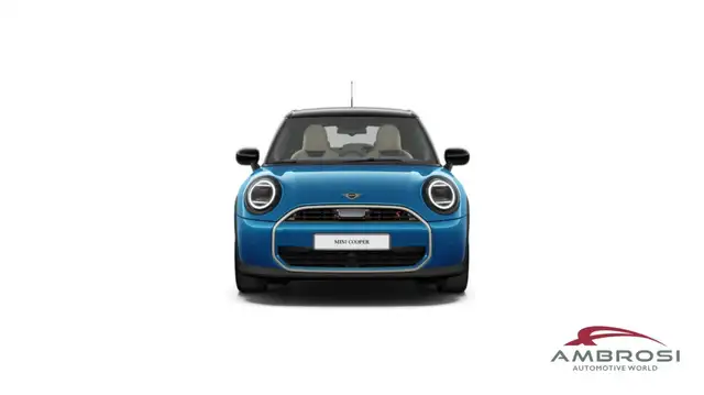 Mini Hatch view 8