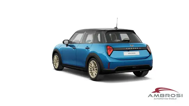 Mini Hatch view 3