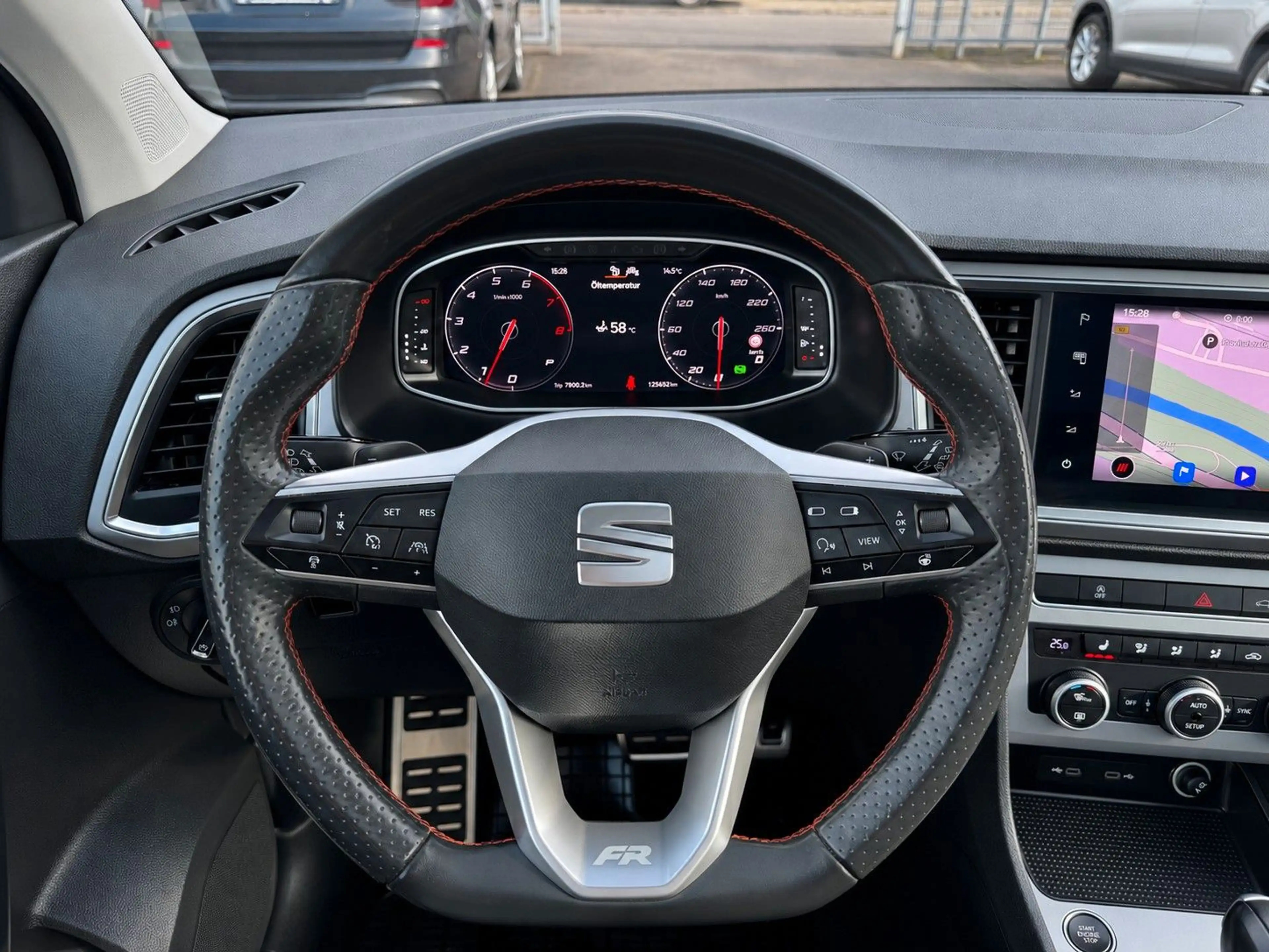 SEAT Ateca 2.0 FR 4Drive *1.Hand/Virtual/ACC/LED/AHK* — photo 10