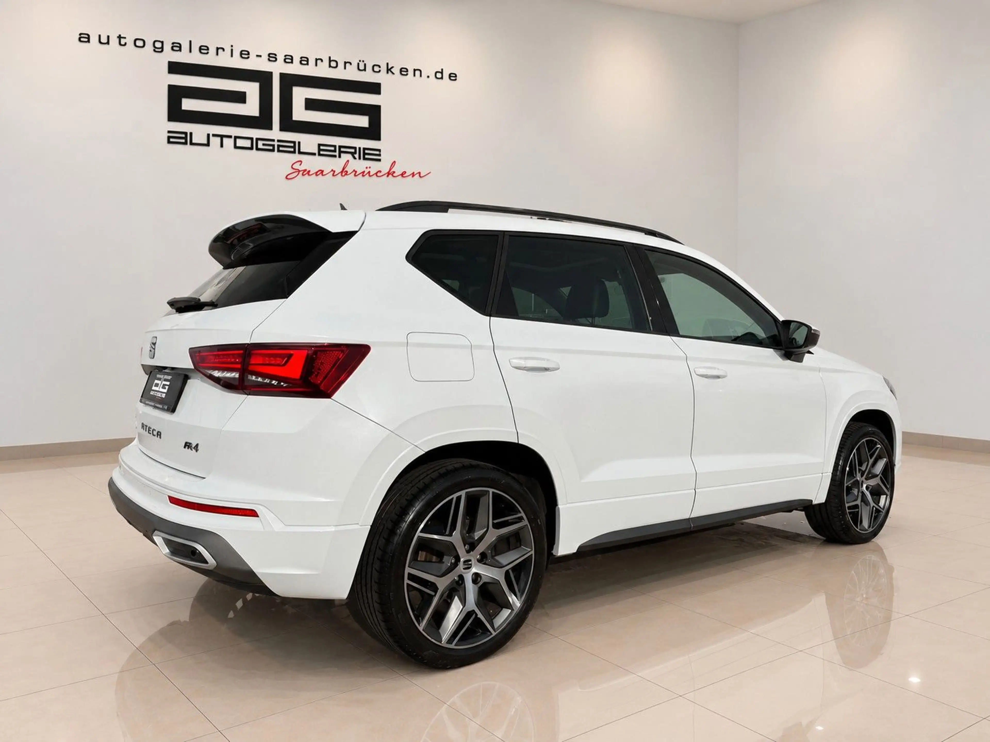 SEAT Ateca 2.0 FR 4Drive *1.Hand/Virtual/ACC/LED/AHK* — photo 6