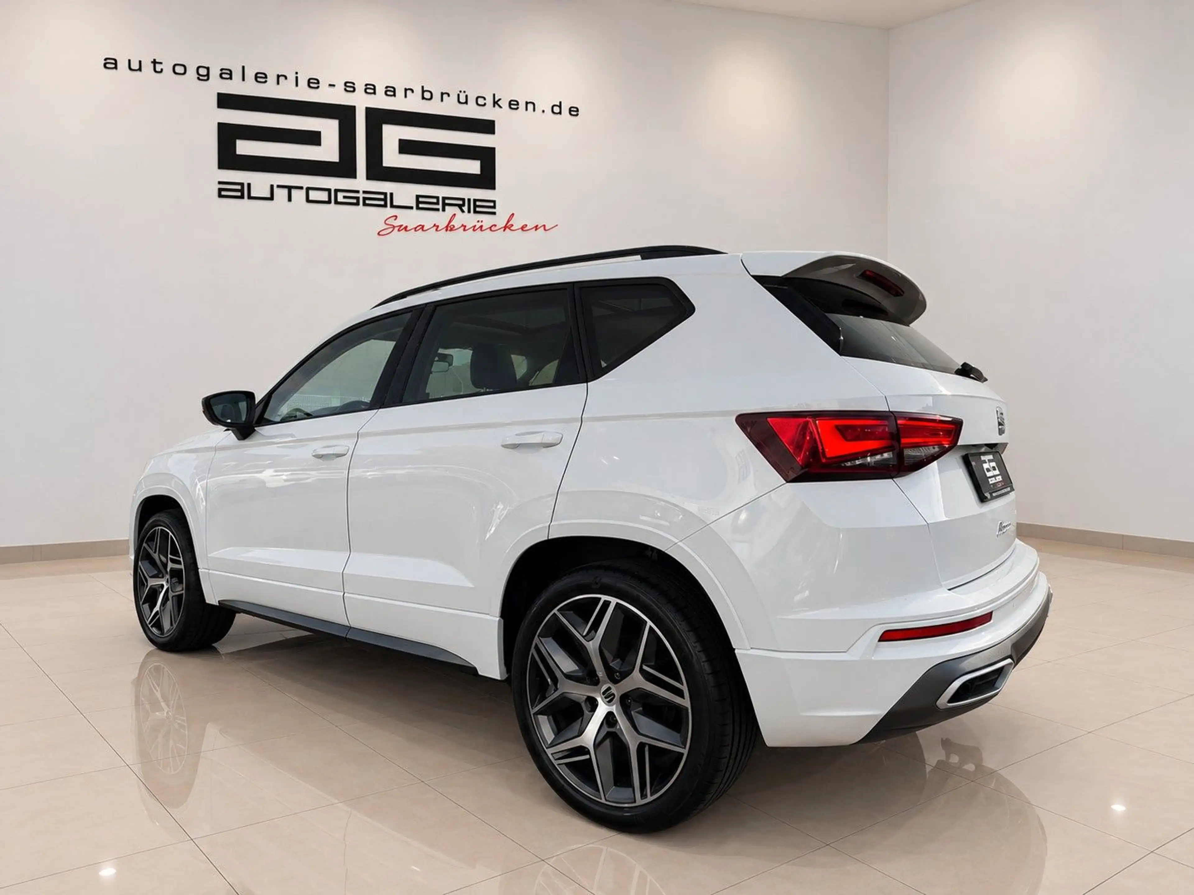 SEAT Ateca 2.0 FR 4Drive *1.Hand/Virtual/ACC/LED/AHK* — photo 4