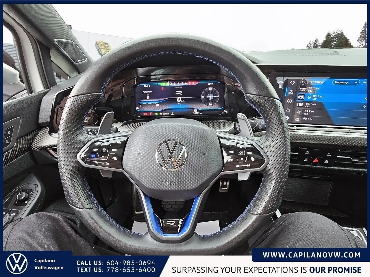 Volkswagen Golf R снимка Volkswagen Golf R