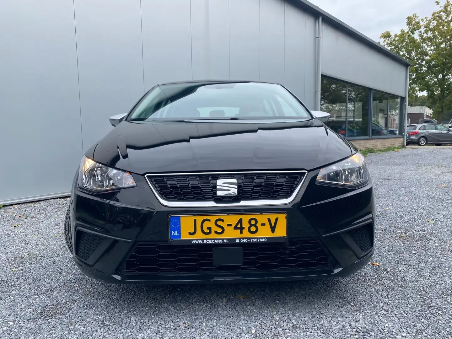 SEAT Ibiza 1.0 MPI Reference Stoelverw Airco Blueth Camera PD Zwart - 2