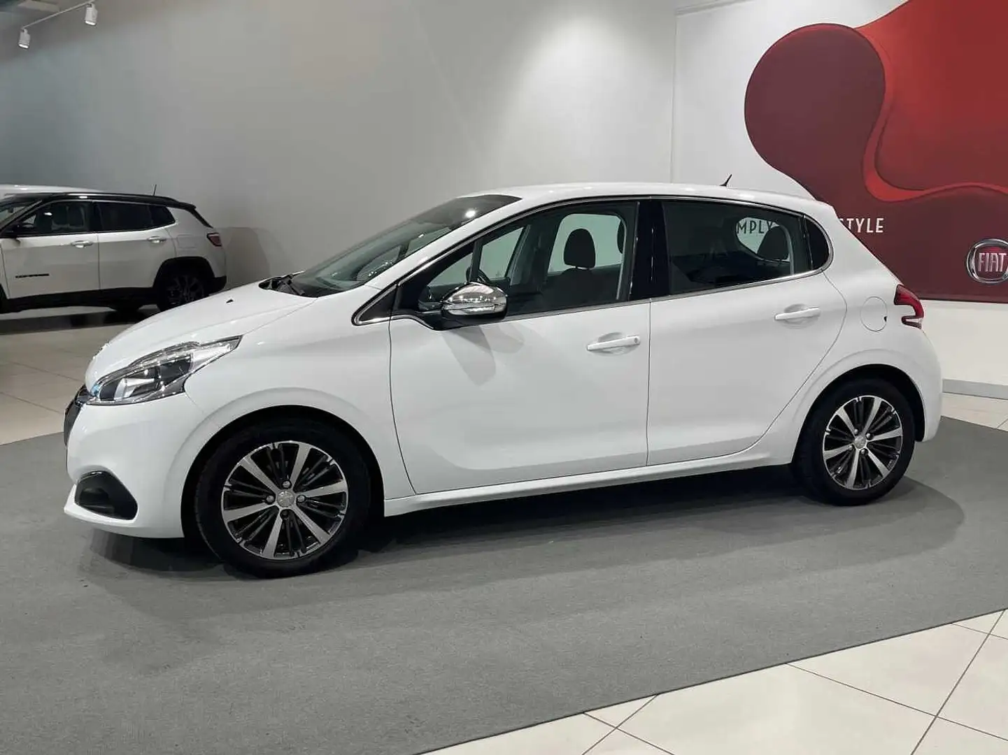 Peugeot 208 BlueHDi 100 5 porte Allure White - 2