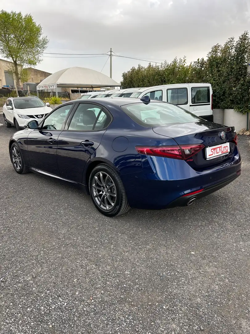 Alfa Romeo Giulia 2.2 Turbodiesel 136 CV AT8 Business Bleu - 2