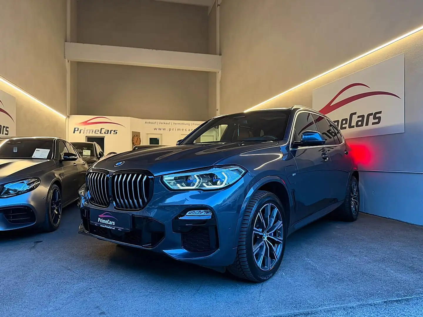 BMW X5 xDrive45e PHEV Aut./SKY/NIGHTVISION/PANO/MASSAG... Grau - 1
