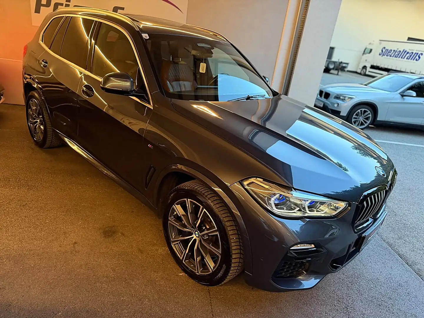 BMW X5 xDrive45e PHEV Aut./SKY/NIGHTVISION/PANO/MASSAG... Grau - 2