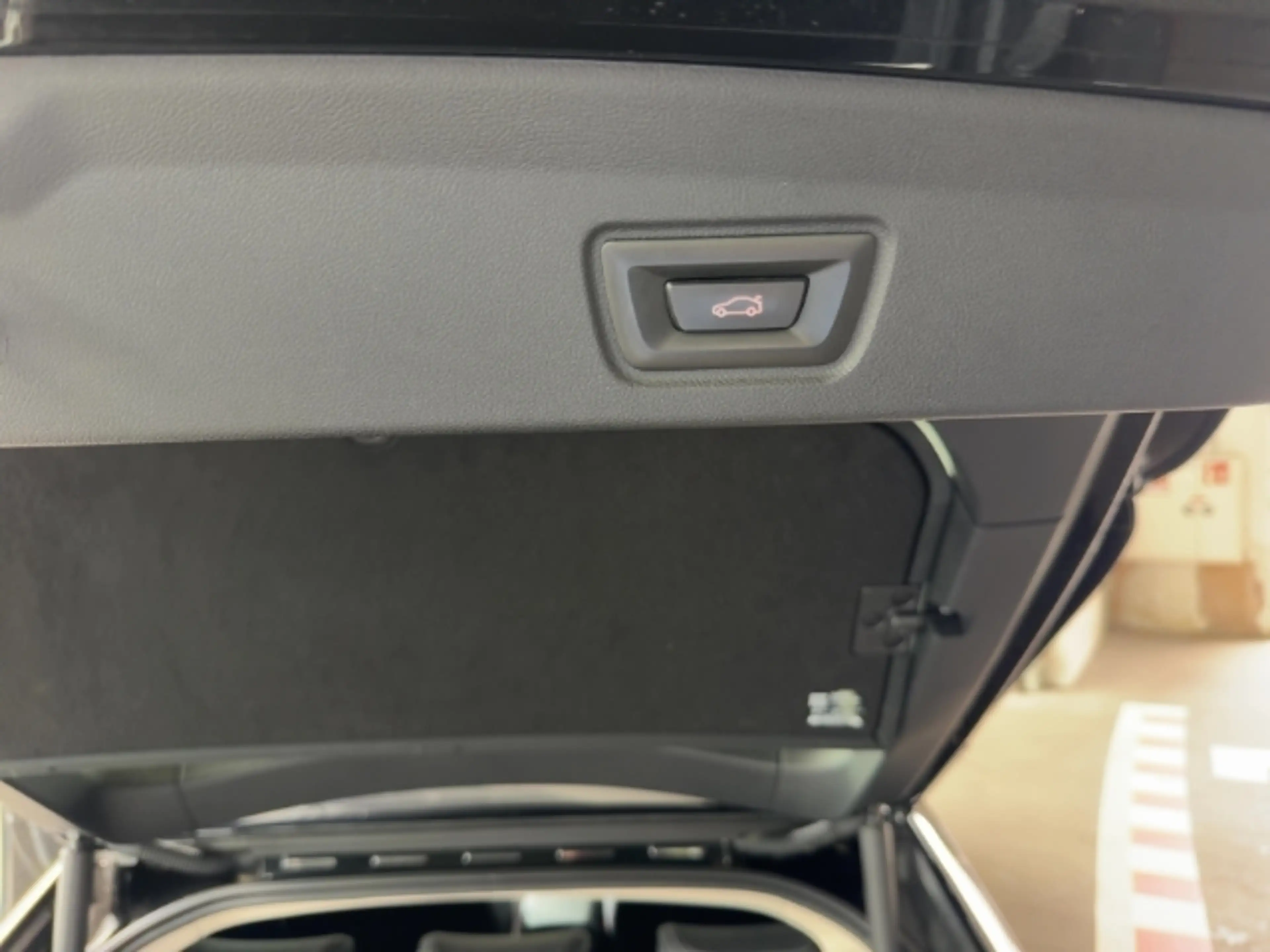 BMW i4 eDrive35 Gran Coupe Soundsystem LED El. Heckklappe — photo 15