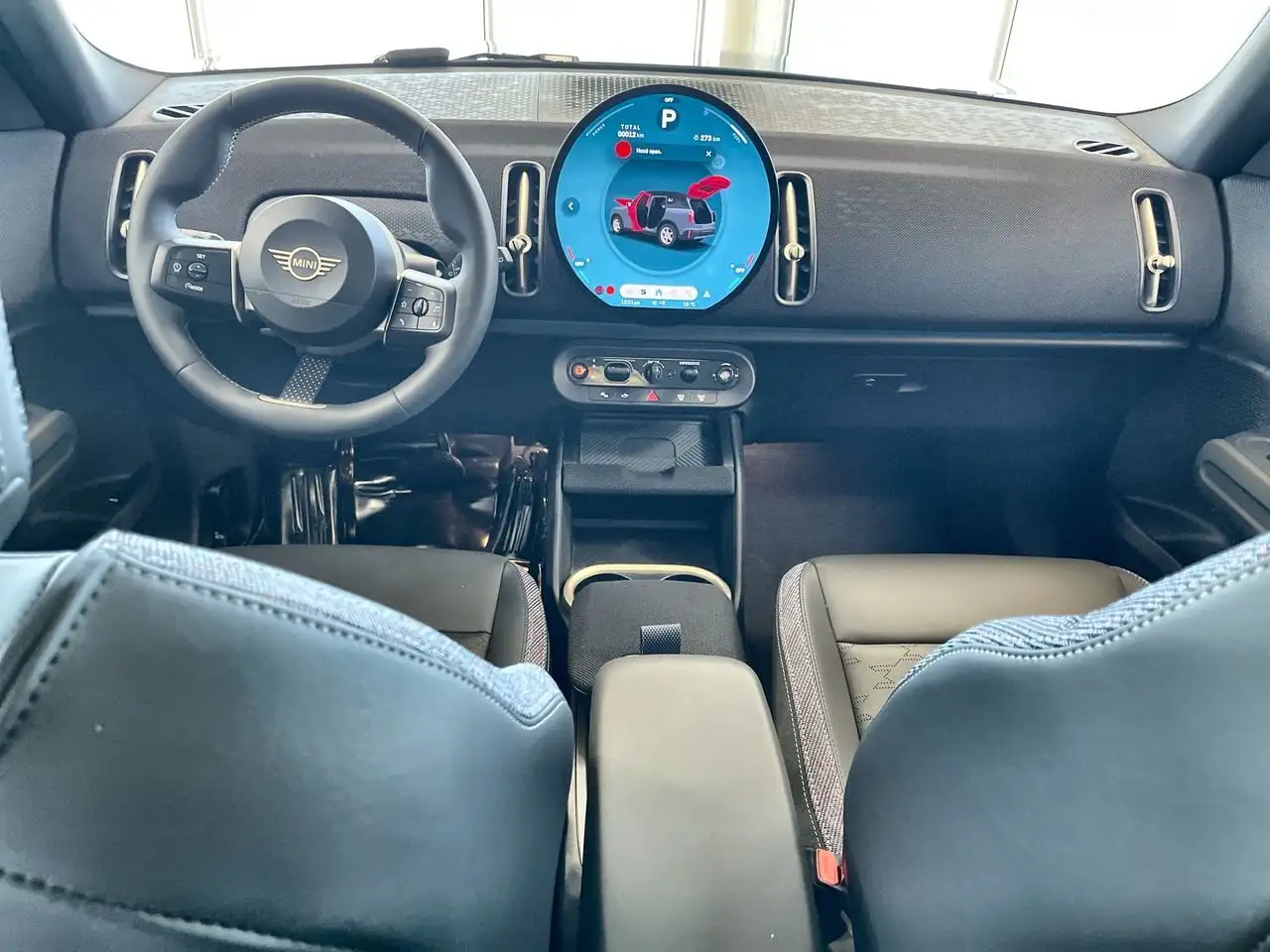 MINI Countryman снимка MINI Countryman