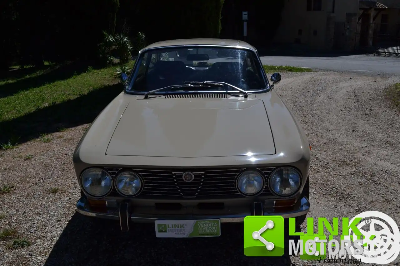 Alfa Romeo GT VELOCE 2000 cc 1972, foto 2