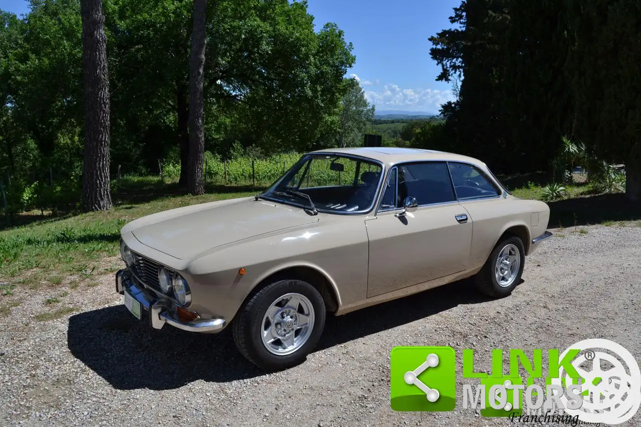 Alfa Romeo GT VELOCE 2000 cc 1972, foto 1