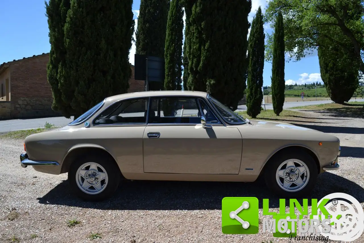 Alfa Romeo GT VELOCE 2000 cc 1972, foto 4