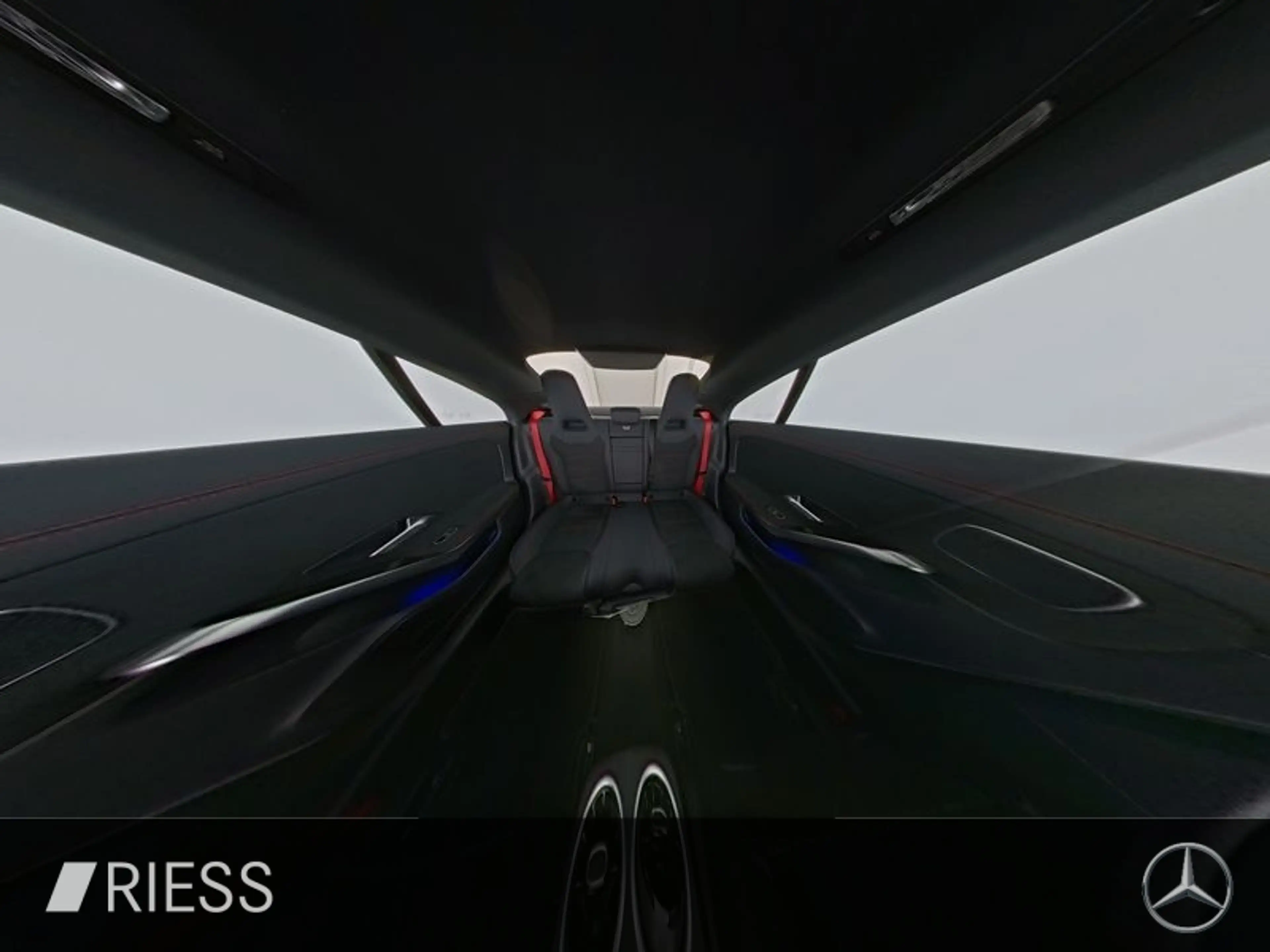 Mercedes-Benz CLA 35 AMG 4M Night Aero Standh Pano 360 19" — photo 8