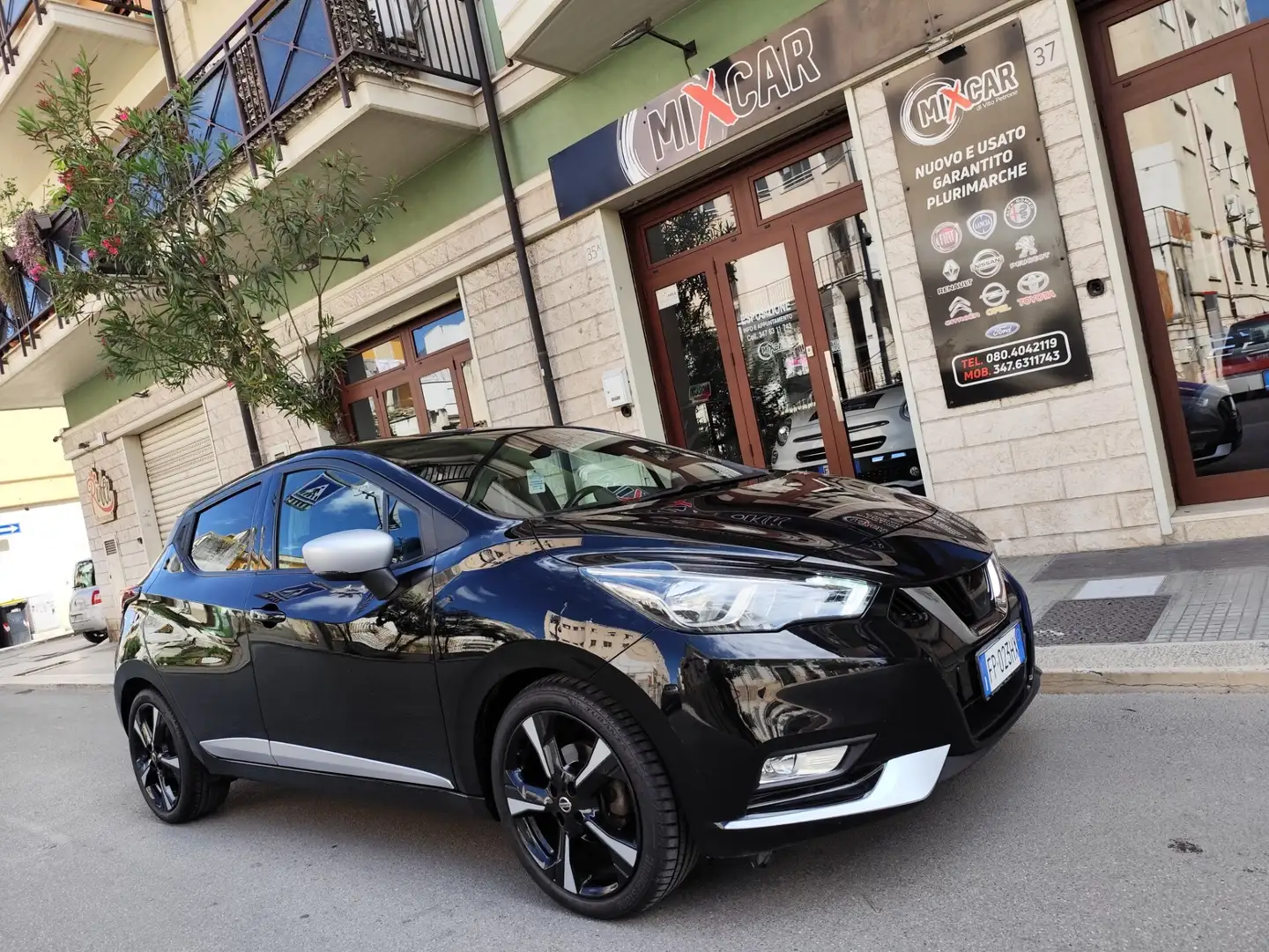 Nissan Micra 1.5 dCi 90cv DIESEL TEKNA NAVI Schwarz - 1
