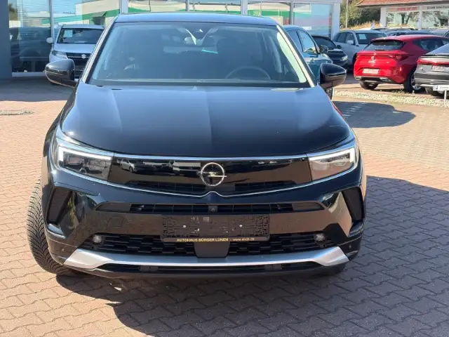 Opel Grandland view 2