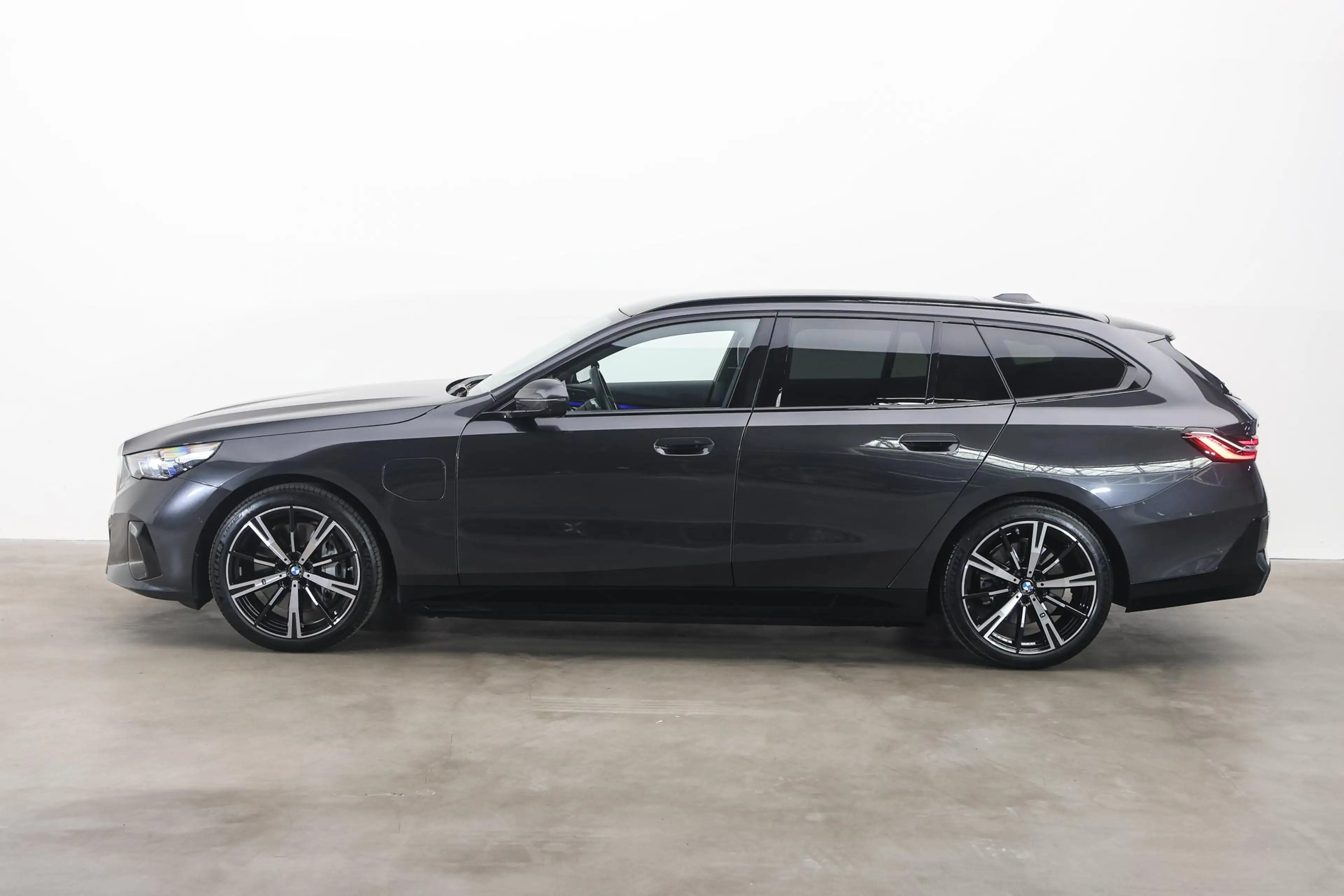BMW 550 5 Serie Touring 550e xDrive M Sport Automaat / Tre — photo 7