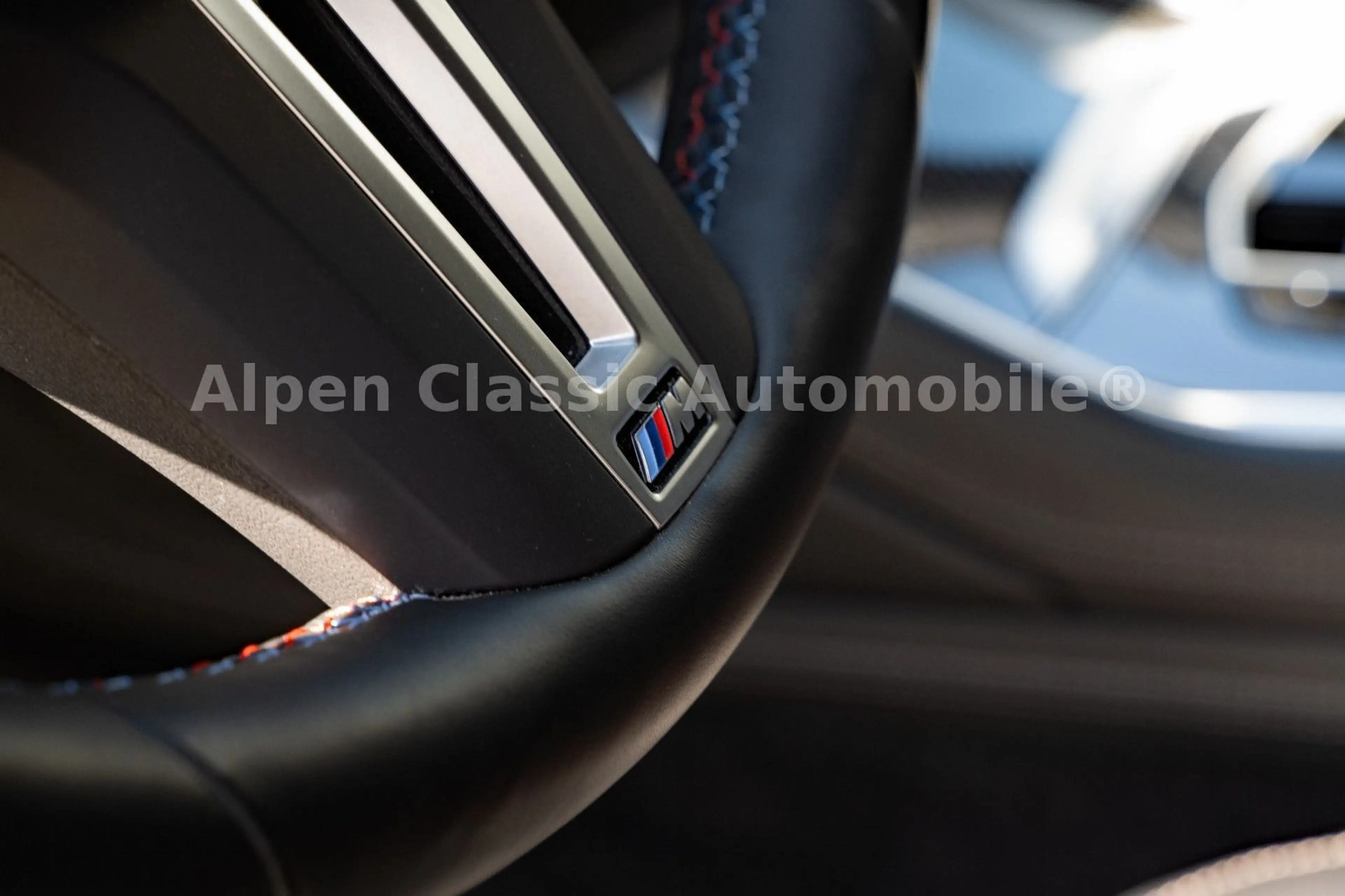 BMW X6 M60 i xDrive Panorama, AHK, Massage — photo 11